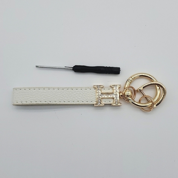 H Leather Key Chain. White - NEW - - Picture 6 of 8